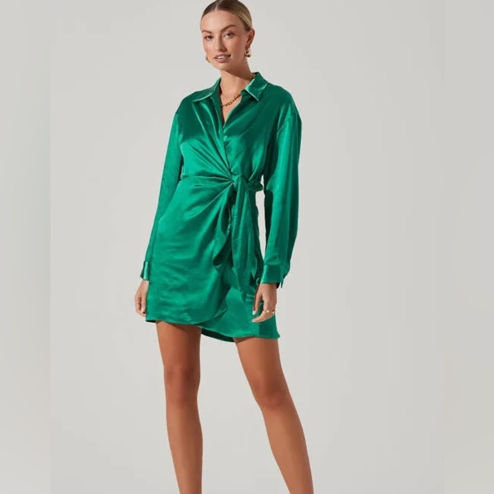 ASTR the label green satin wrap dress